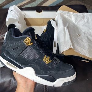 Air Jordan 4 Royalty